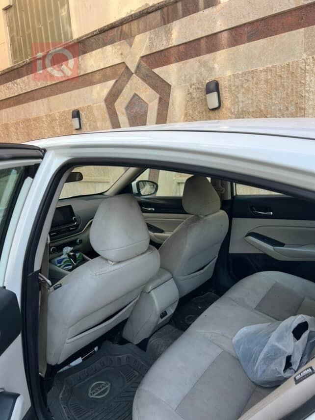 نيسان ألتيما